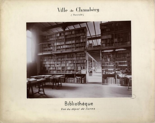 Bibliothèque, vue du dépôt de livres, ville de Chambéry, Savoie