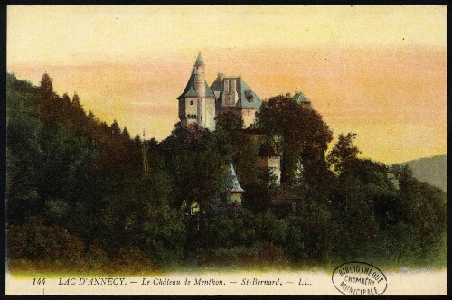 Lac d'Annecy. Le château de Menthon. St-Bernard