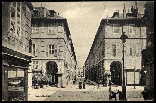 Chambéry. La Rue de Boigne